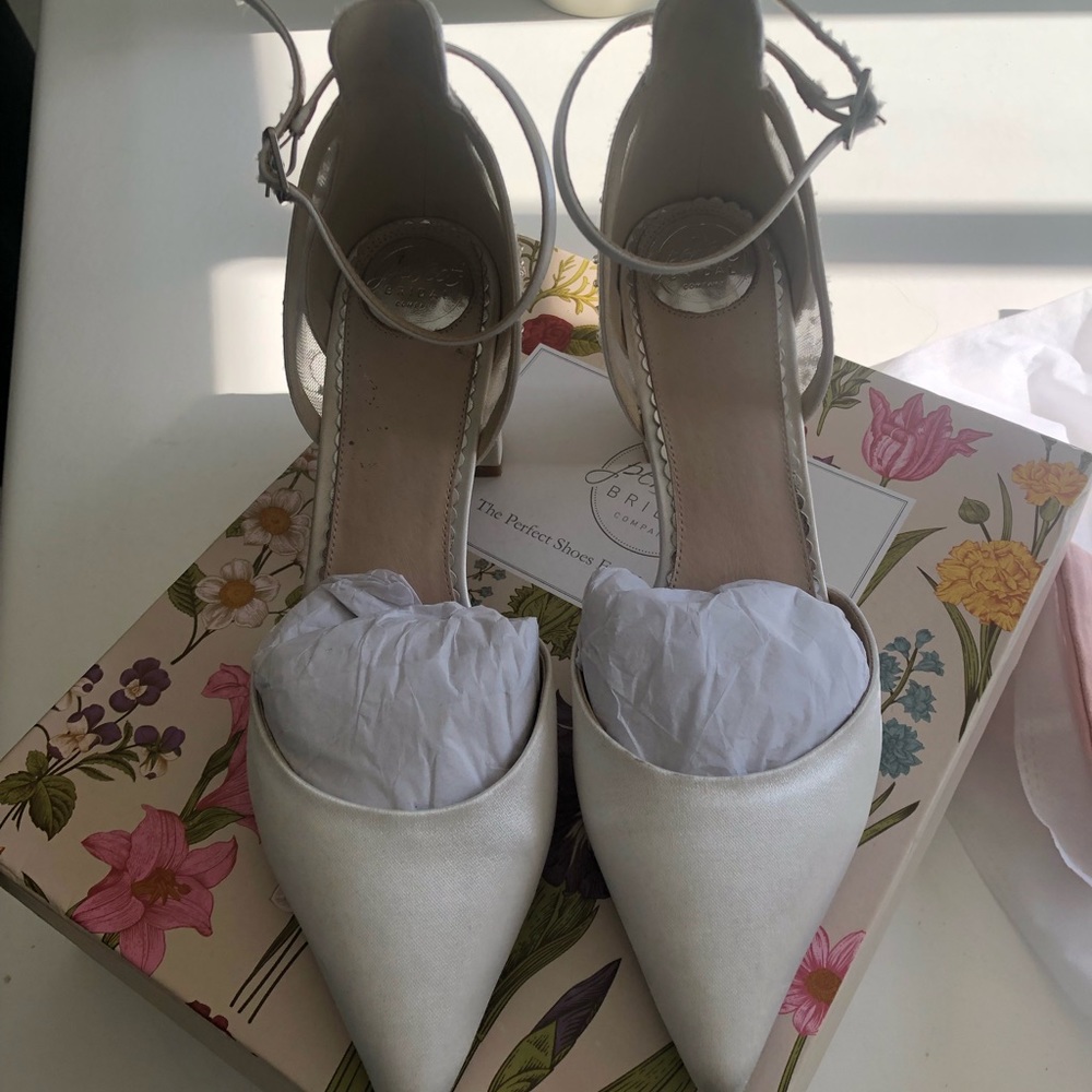 Wedding shoes bridal